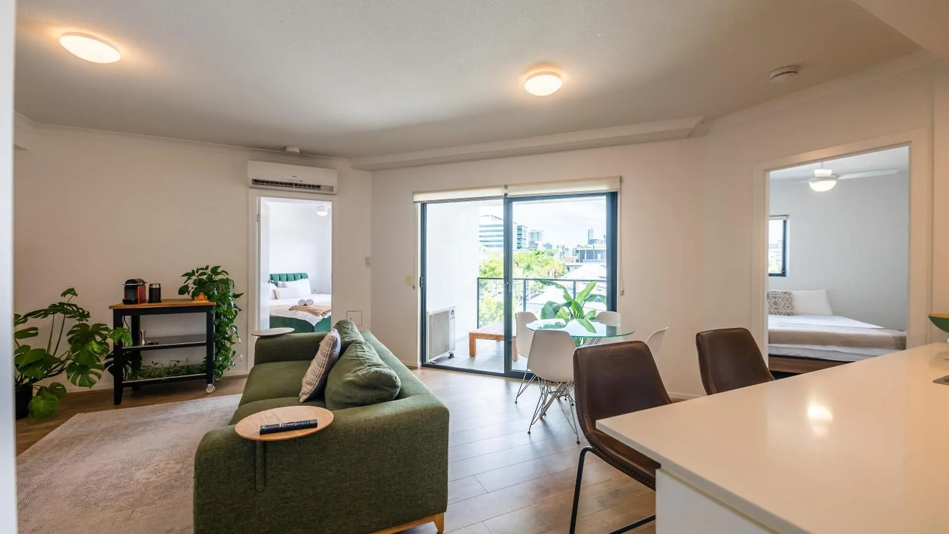 Tranquil 2-Bed Inner City Retreat With Parking Brisbane Appartement