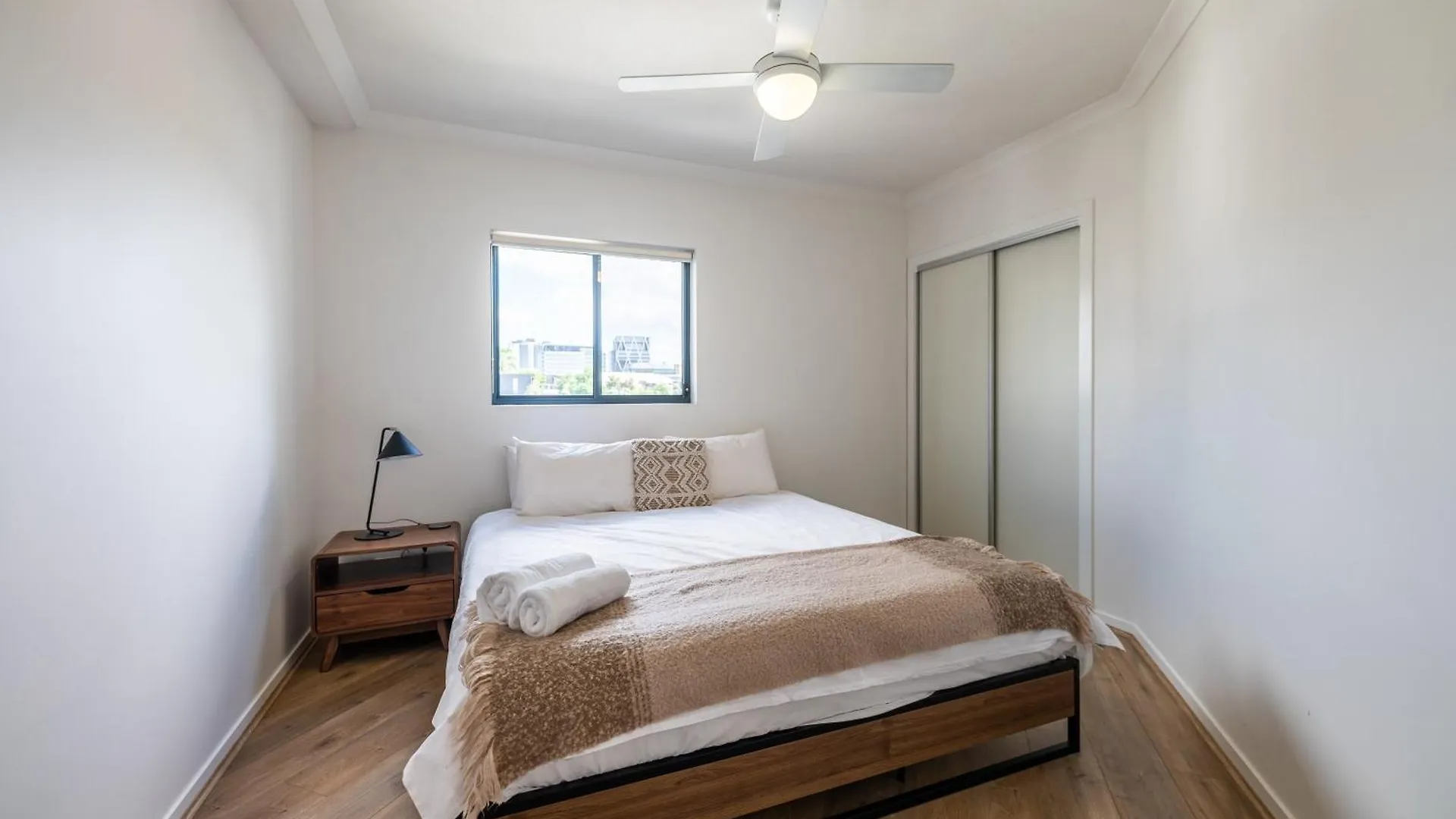 Apartment Tranquil 2-Bed Inner City Retreat With Parking Brisbane Australia