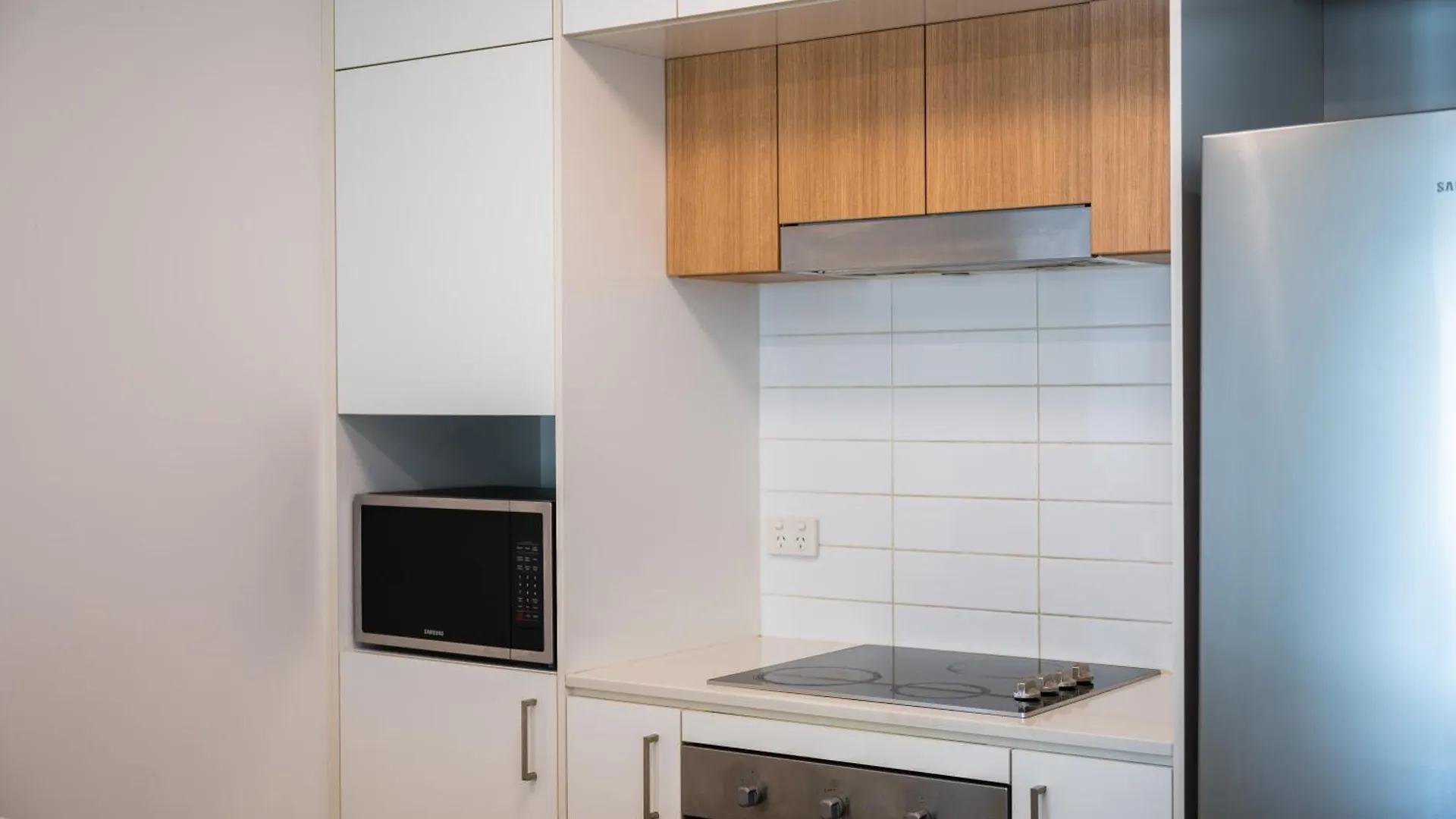Tranquil 2-Bed Inner City Retreat With Parking Brisbane Australia